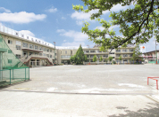 鬼高小学校