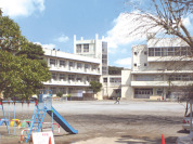 真間小学校