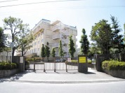 福栄小学校