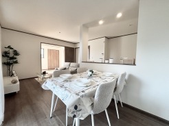 Ｃ号棟　LDK14.25帖