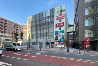 都営新宿線 本八幡駅入口