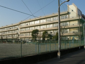 市川市立第八中学校