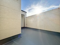 ■1号棟 屋上バルコニー■