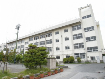 高谷中学校